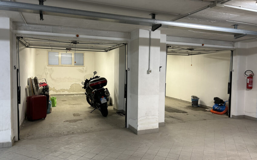 Garage doppio in vendita a Pescara, zona Porta Nuova